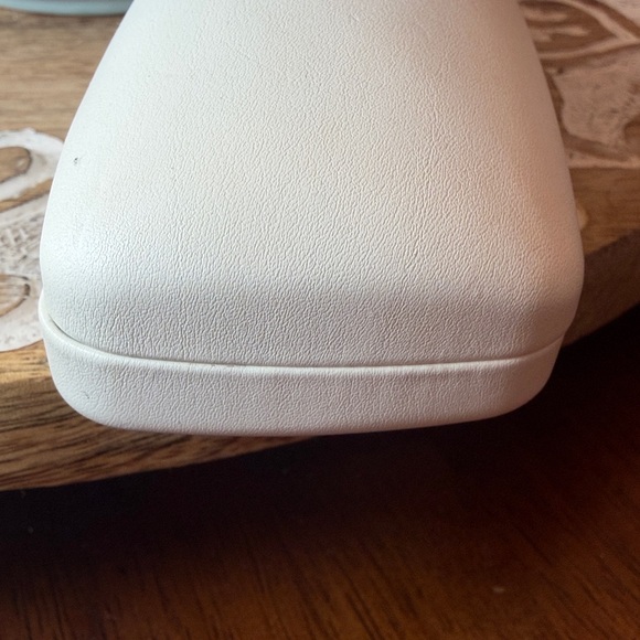 👓Calvin Klein Hard Glasses Case in White & Black w/Velvet Interior, EUC, Clean! - Picture 7 of 10